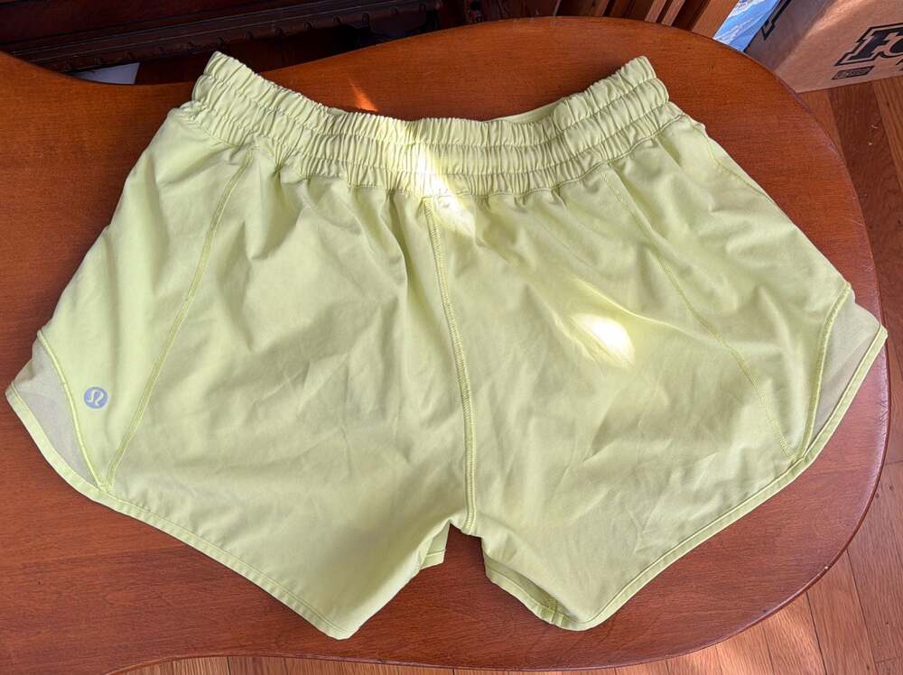 lululemon Hotty Hot High-Rise Lined Short 4" in Crispin Green - Picture 3 of 5